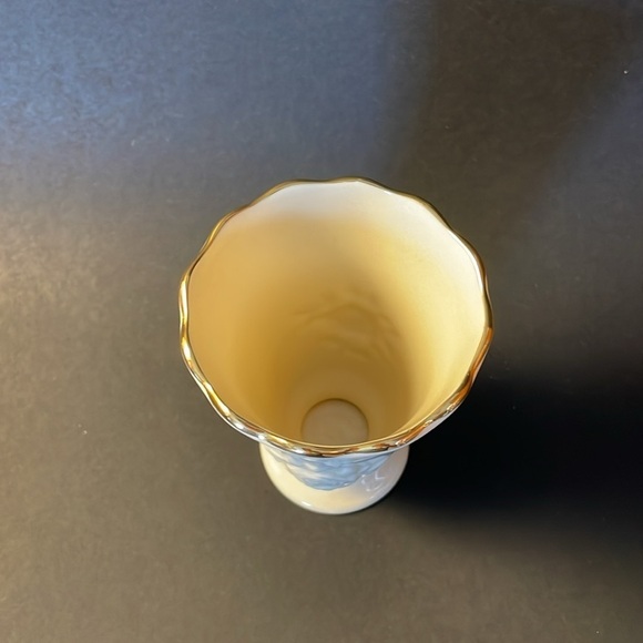 Lenox Special Bud Vase 4” Embossed Roses Gold Trim Ivory Scalloped Footed USA - Picture 4 of 8